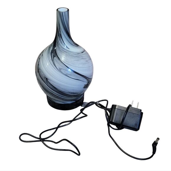 Cool mist glass Light Up Color Changing diffuser - Picture 1 of 10